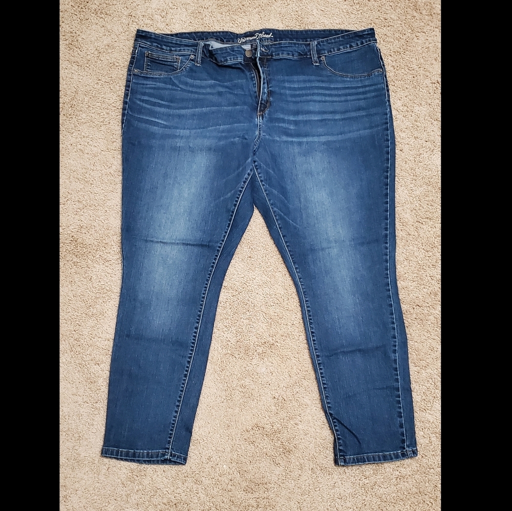 Universal Thread Jeans
